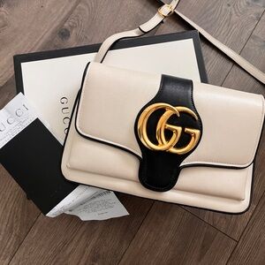 Arli Gucci Handbag with purchase receipt